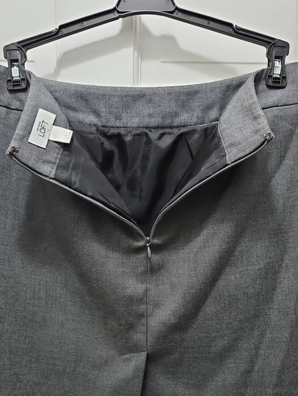 LOFT Gray Pencil Skirt with Ruffle-Trim Pockets